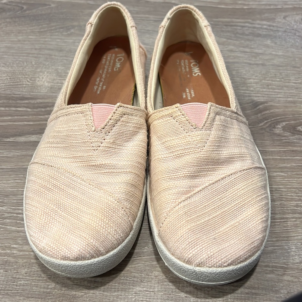 Toms slip ons size 8